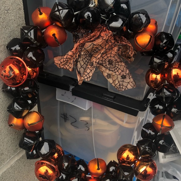 🎄HALLOWEEN & CHRSTMAS BELL WREATH WITH BELL DOOR HANGER🎄 - Picture 4 of 12